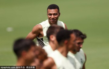 世俱杯半决赛：皇马能否助力17岁新星夺金球奖？