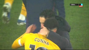 阿莫林拥抱过的英超射手宣布转会，曼联阿森纳争夺！违约金6000万