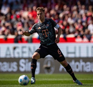 欧冠失利无缘四强，德甲力挽狂澜，拜仁坚守底线，凯恩瞄准第一座冠军奖杯