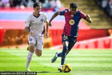 西甲-莱万双响亚马尔造乌龙 巴萨4-1赫罗纳迎联赛9连胜