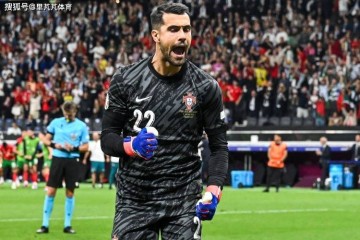 一日英超动向:曼联真的要买新门将了,瓜迪奥拉开抢米兰主力