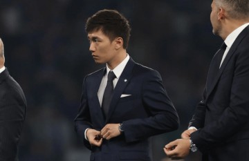 排队对张康阳道歉!国米高层公开怀念,橡树太抠,不愿引援补强